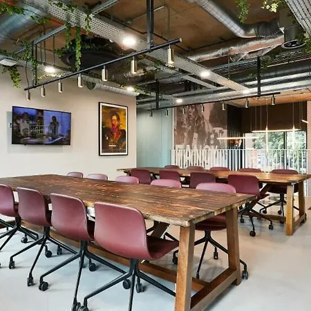 Student Only At St Albans Апартаменти *